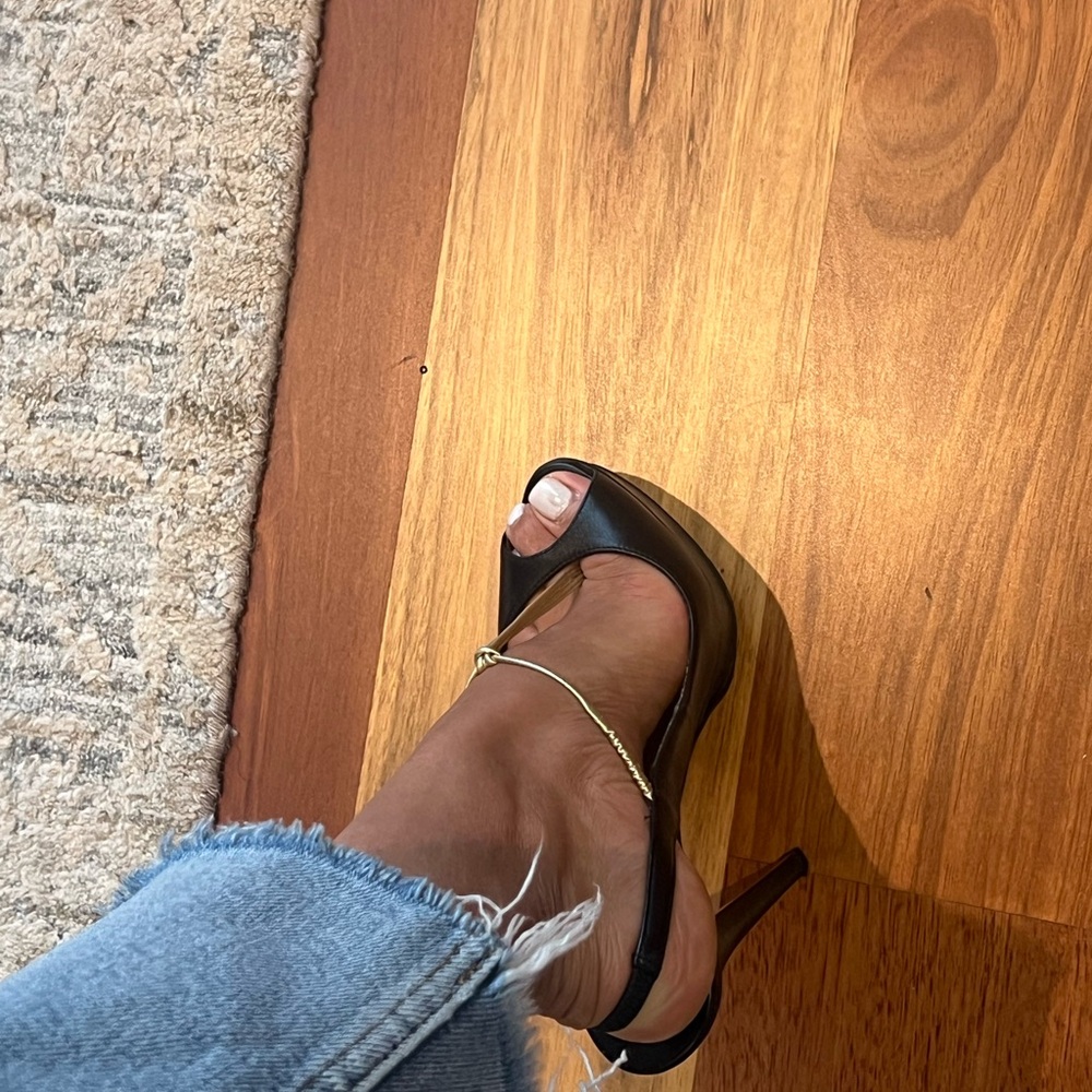 Louboutin black leather peep toe sling back pumps - Picture 4 of 6